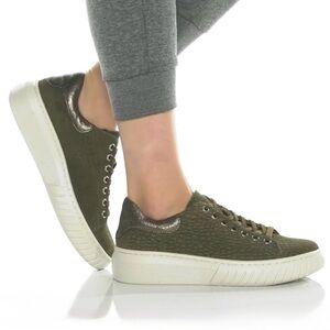 SOFFT Women’s Parkyn Leather Round Toe Oxfords Sneaker NWOB, Never Used Size 7.5